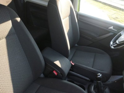 Volkswagen Caddy 2.0 TDI 102 CV Trendline (2)