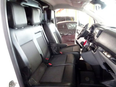 Peugeot Expert Furgone 2.0 BlueHDi 120 S&S PL-TN Furgone Premium Standard (15)