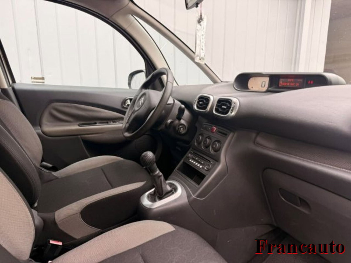 Citroen C3 Picasso 1.6 VTi 120 Exclusive Style (8)