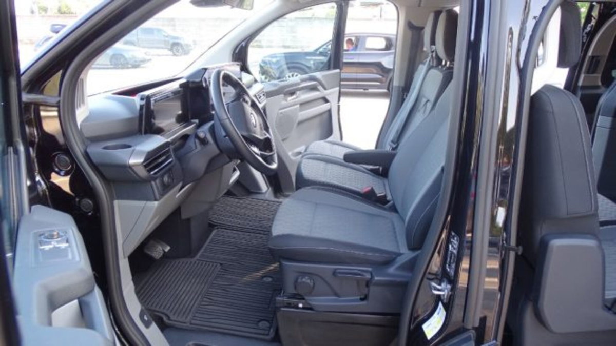 Ford Tourneo Custom 320 2.0 EcoBlue 170CV aut. PC Titanium (13)