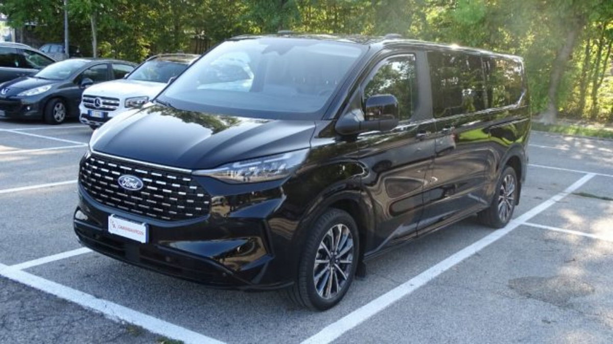 Ford Tourneo Custom 320 2.0 EcoBlue 170CV aut. PC Titanium (3)
