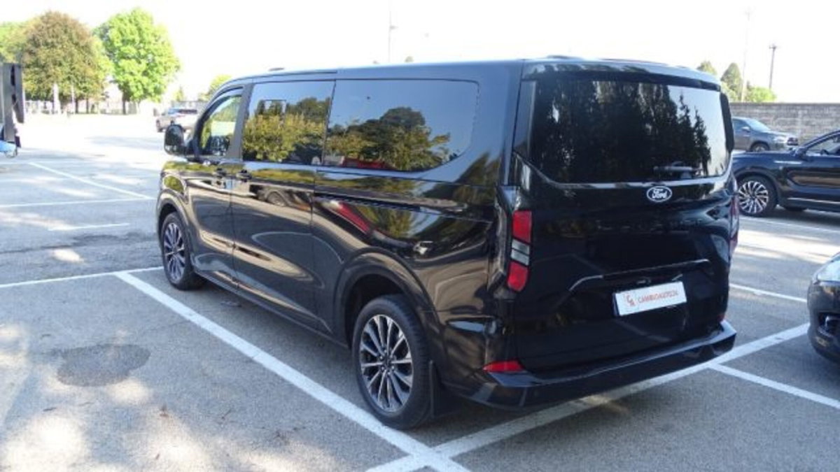 Ford Tourneo Custom 320 2.0 EcoBlue 170CV aut. PC Titanium (5)