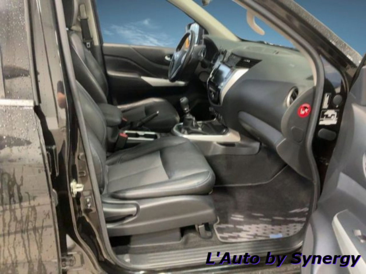 Nissan Navara 2.3 dCi 190 CV 7AT 4WD Double Cab N-Guard (3)