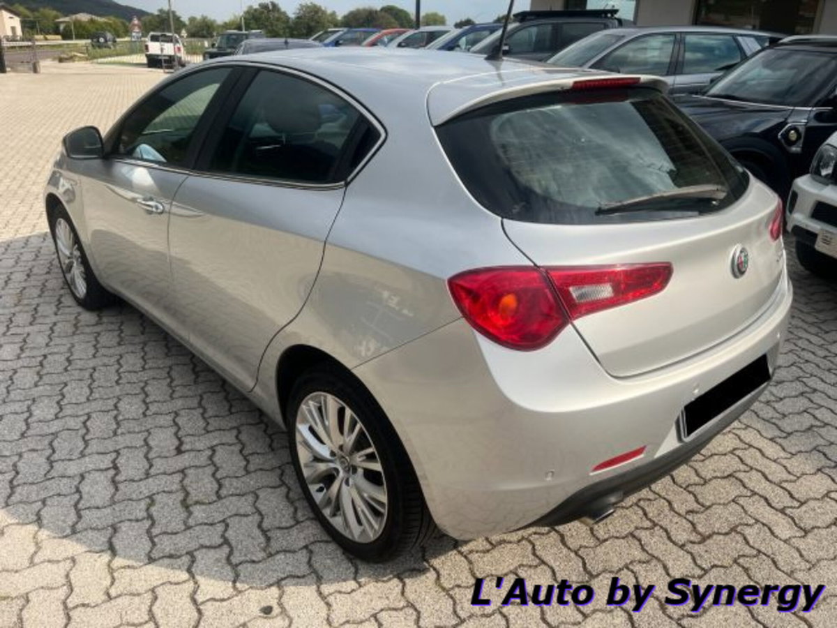 Alfa Romeo Giulietta 1.6 JTDm Super 120cv (3)
