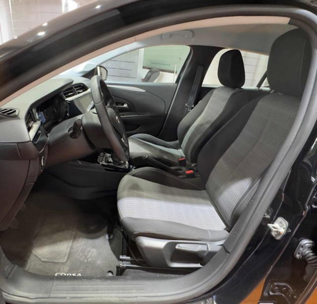Opel Corsa 1.5 D 100 CV Edition (8)