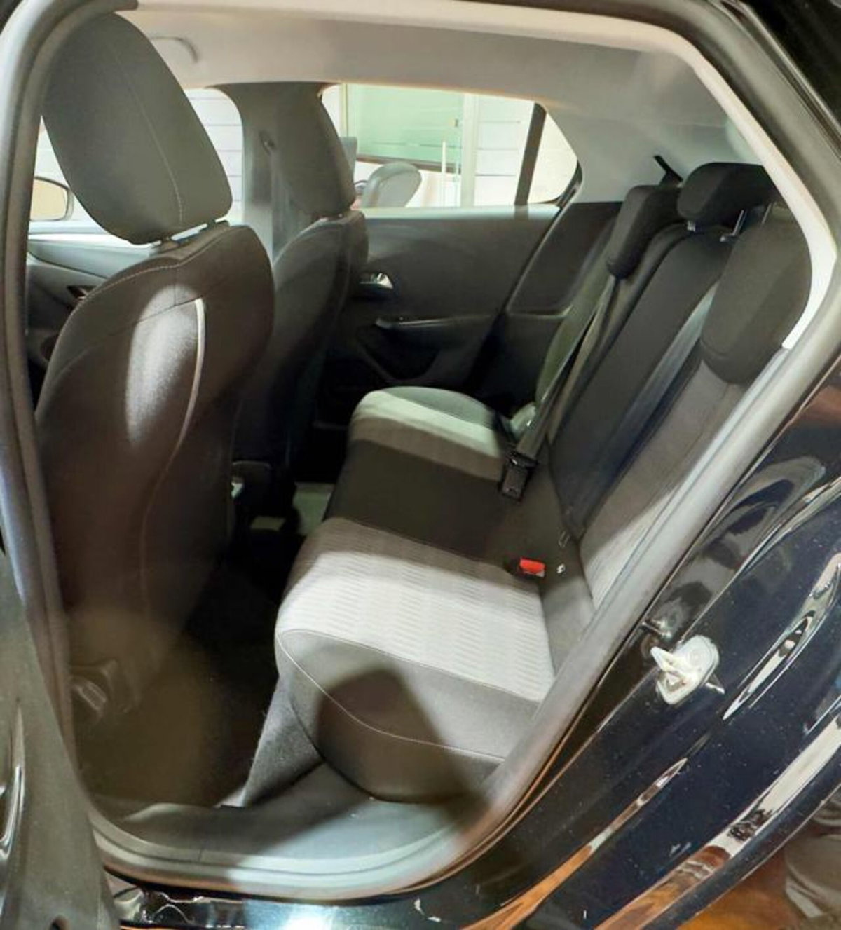 Opel Corsa 1.5 D 100 CV Edition (9)