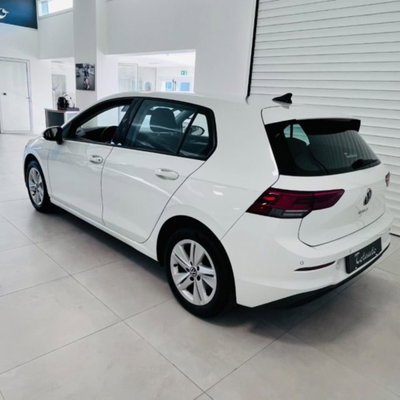 Volkswagen Golf Variant 2.0 TDI SCR DSG Life (5)