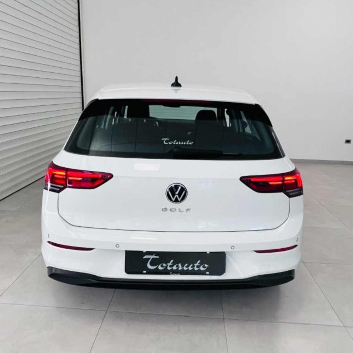 Volkswagen Golf Variant 2.0 TDI SCR DSG Life (9)