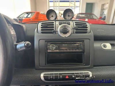 smart Fortwo 1000 52 kW MHD coupé pulse (11)