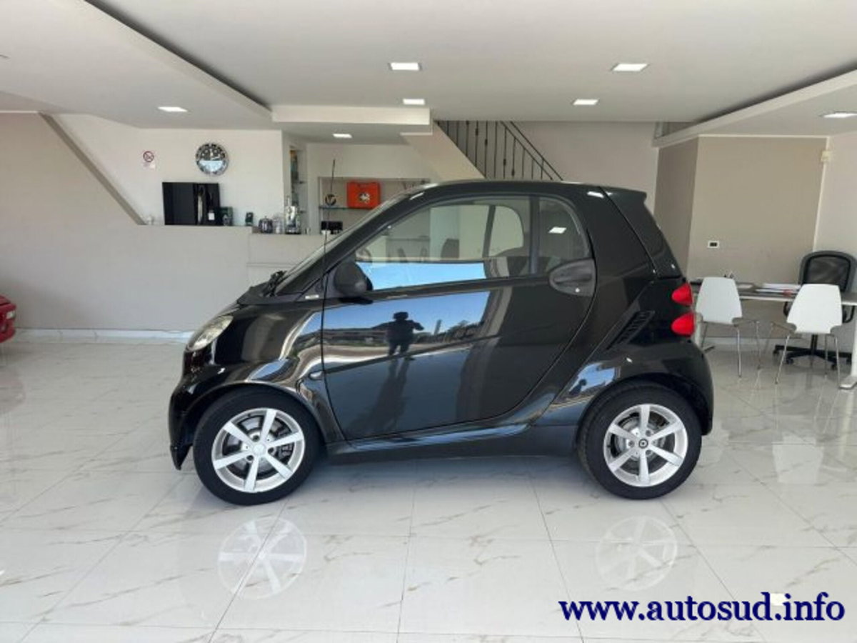 smart Fortwo 1000 52 kW MHD coupé pulse (4)