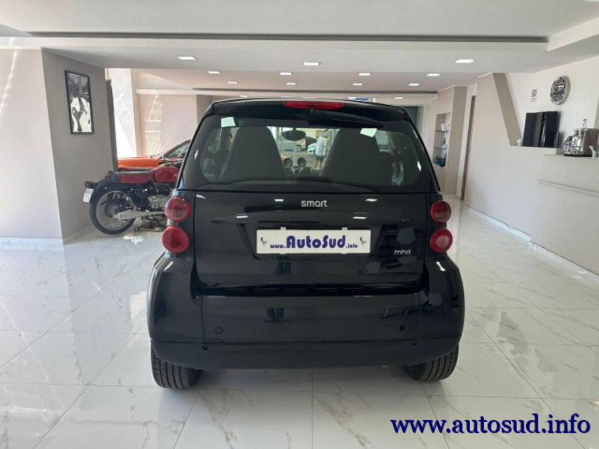 smart Fortwo 1000 52 kW MHD coupé pulse (5)