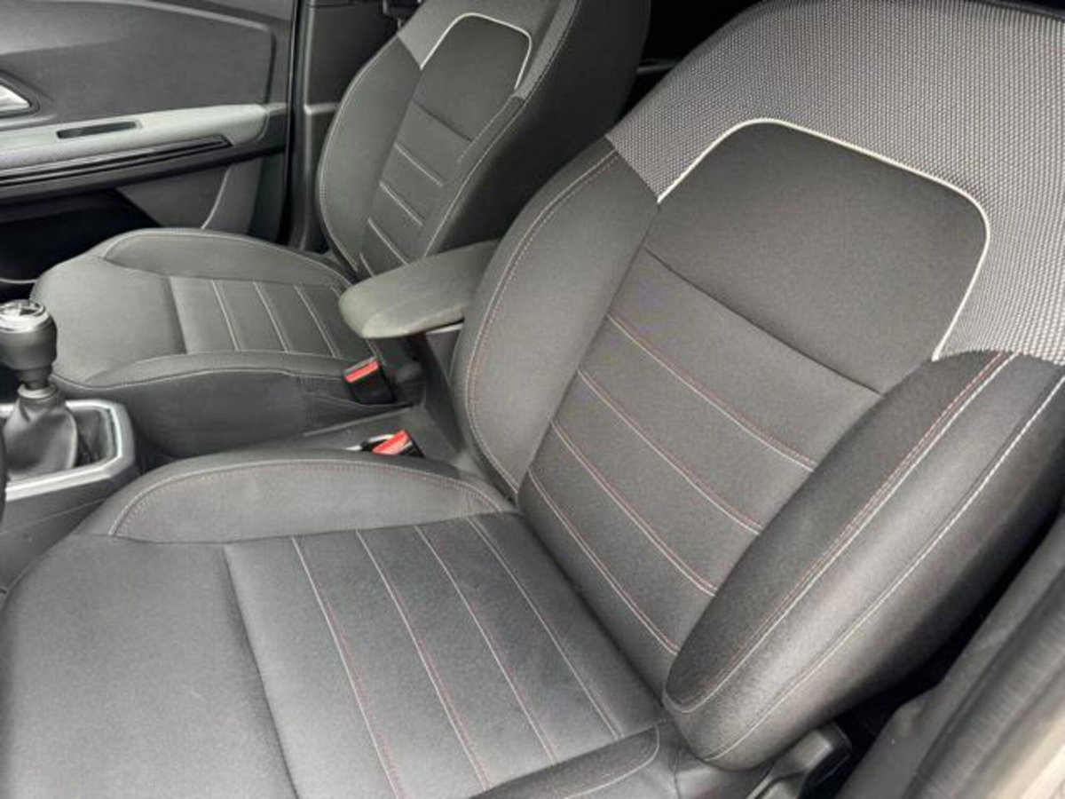 Dacia Jogger Jogger 1.0 TCe GPL 100 CV 5 posti Extreme (8)