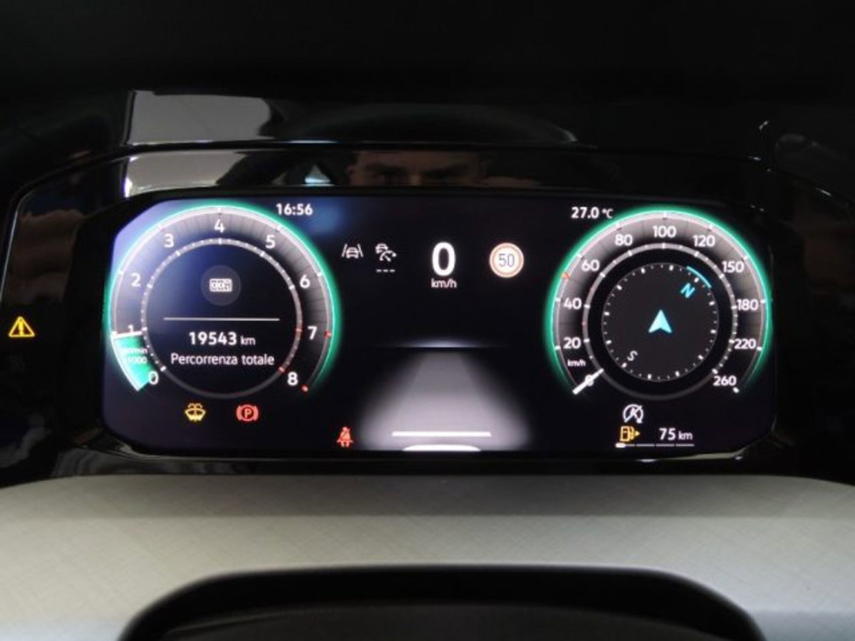 Volkswagen Golf 1.5 tsi Life 115cv (9)