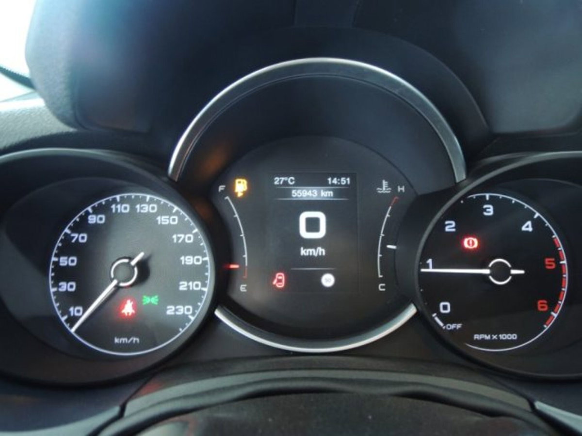 Fiat 500X 1.3 MultiJet 95 CV Club (9)