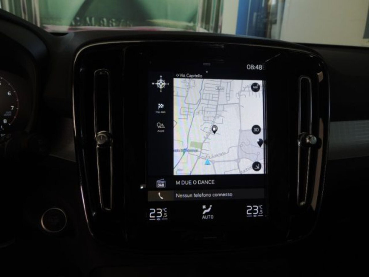 Volvo XC40 T2 automatico Core (10)