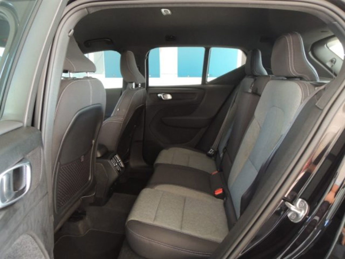 Volvo XC40 T2 automatico Core (13)