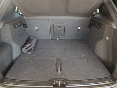Volvo XC40 T2 automatico Core (14)