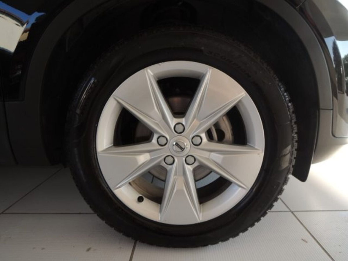 Volvo XC40 T2 automatico Core (3)