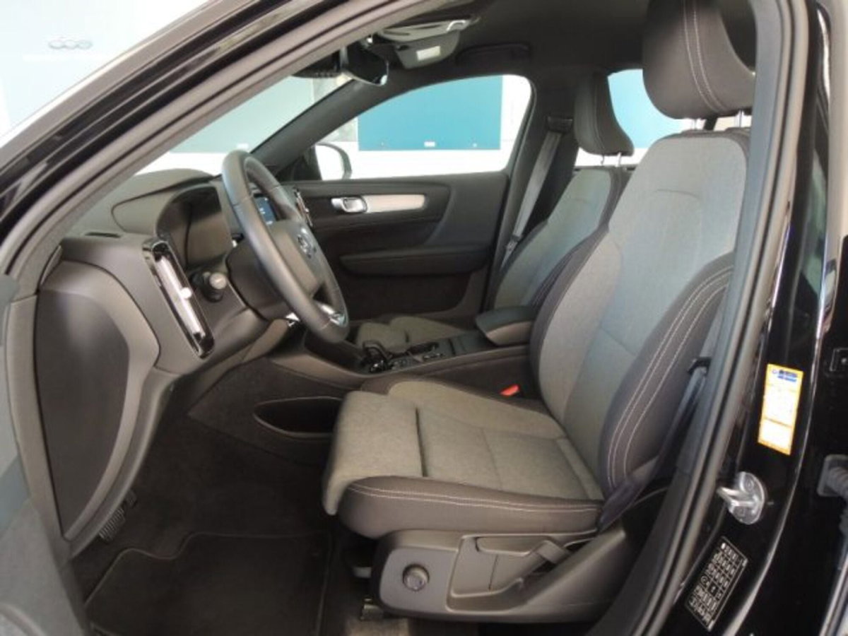Volvo XC40 T2 automatico Core (7)