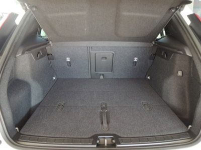 Volvo XC40 B3 automatico Core (14)