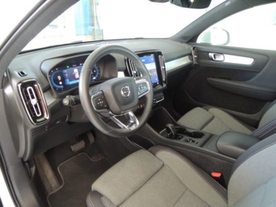 Volvo XC40 B3 automatico Core (6)