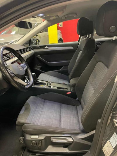 Volkswagen Passat Variant 2.0 TDI SCR EVO DSG Business (7)