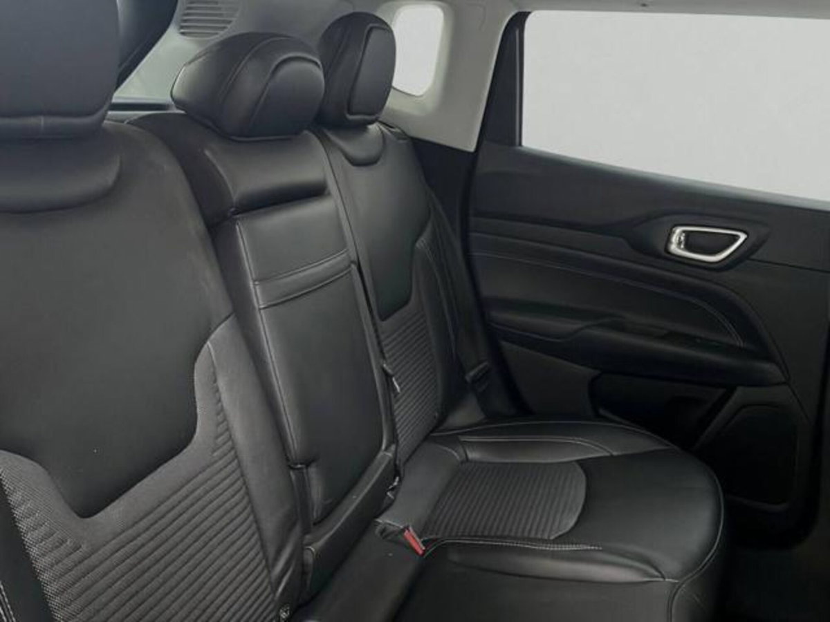Jeep Compass 1.3 T4 190CV PHEV AT6 4xe Limited (13)