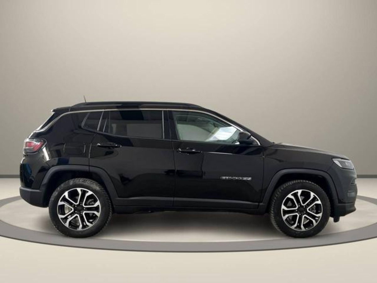 Jeep Compass 1.3 T4 190CV PHEV AT6 4xe Limited (4)