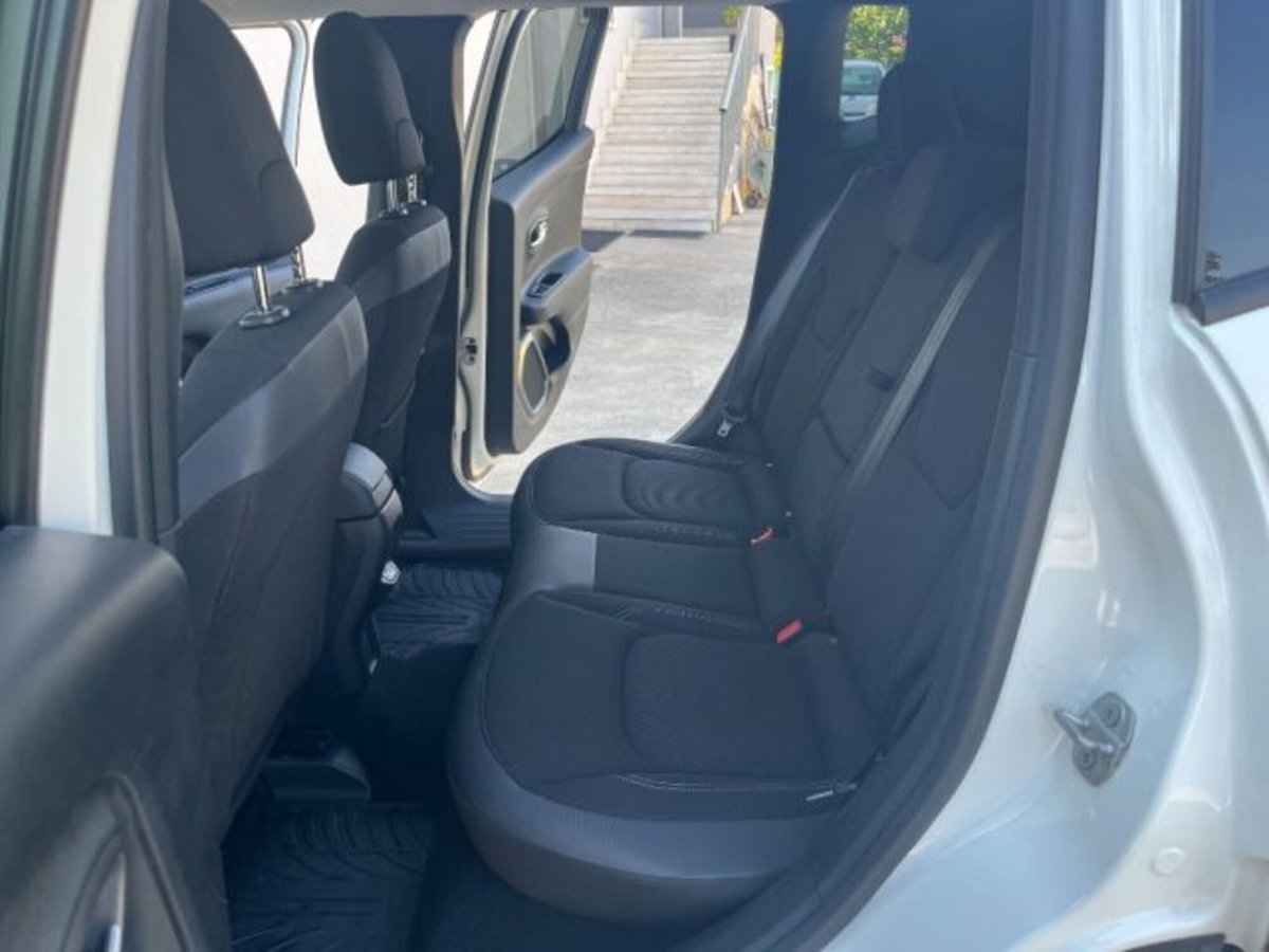 Jeep Renegade 1.6 Mjt 120 CV Limited (9)