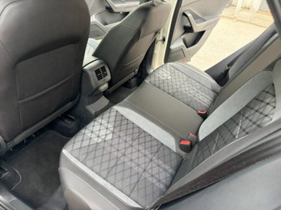 Volkswagen T-Roc 1.0 TSI R-Line (17)