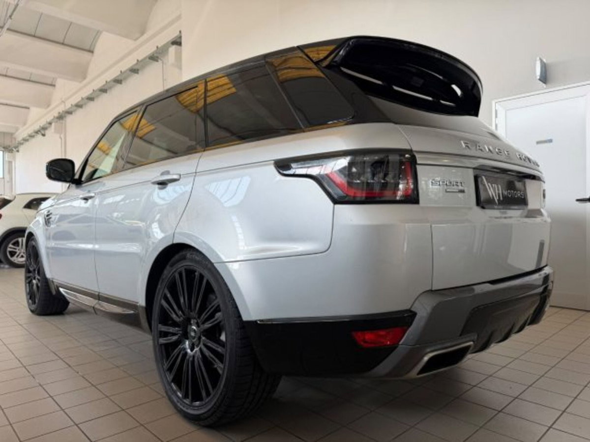 Land Rover Range Rover Sport 3.0 TDV6 HSE (4)