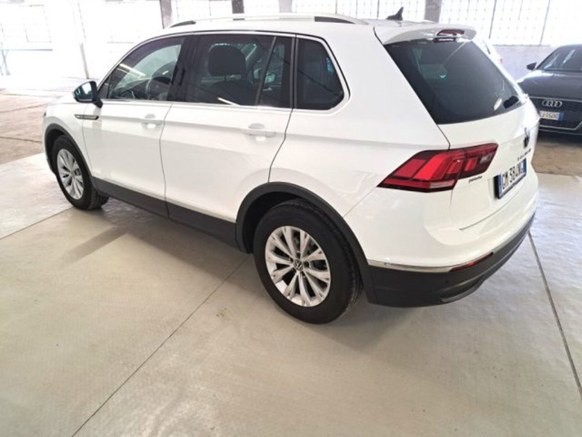 Volkswagen Tiguan 2.0 TDI 150 CV SCR DSG 4MOTION Life (3)