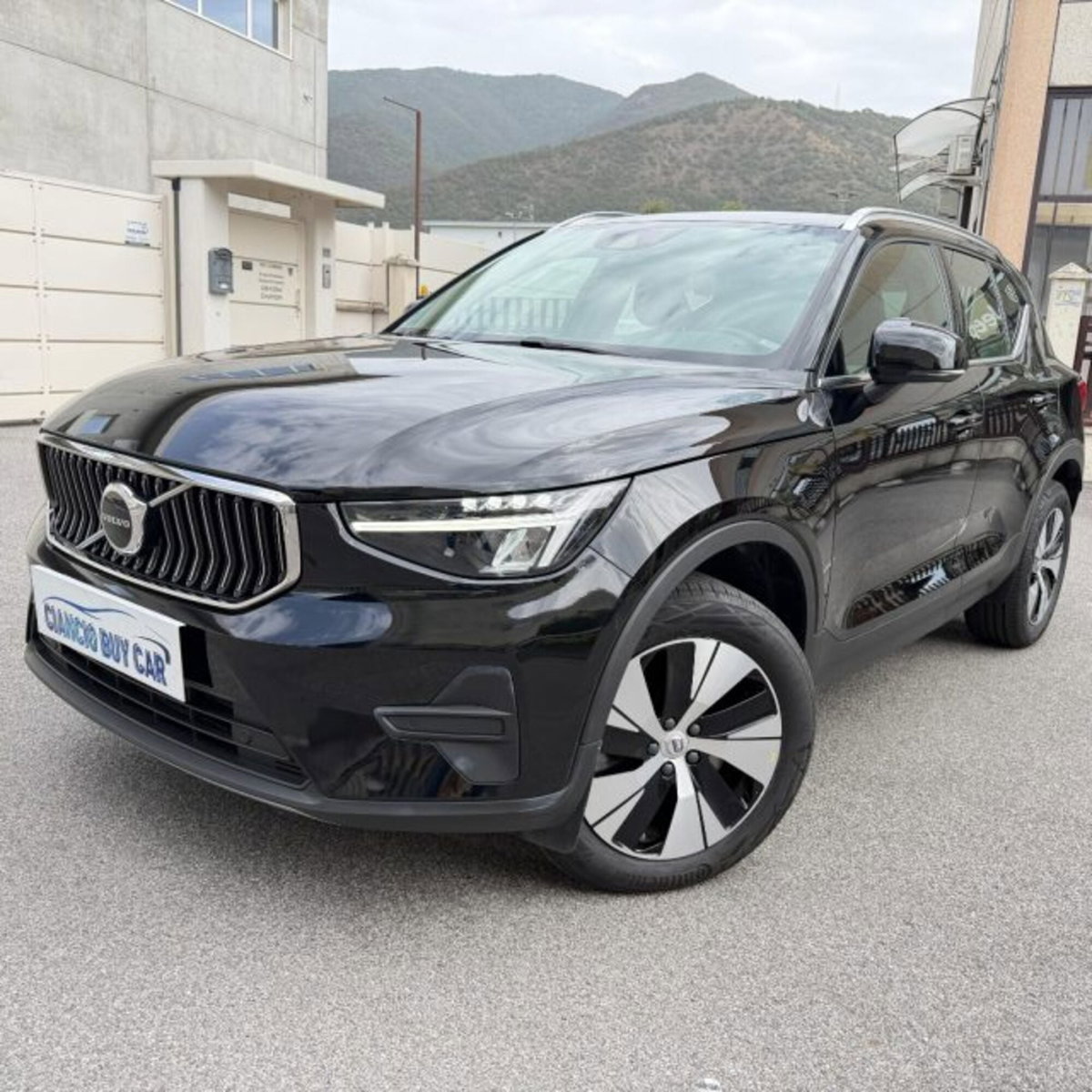 Volvo XC40 T4 Recharge Plug-in Hybrid R-design (2)