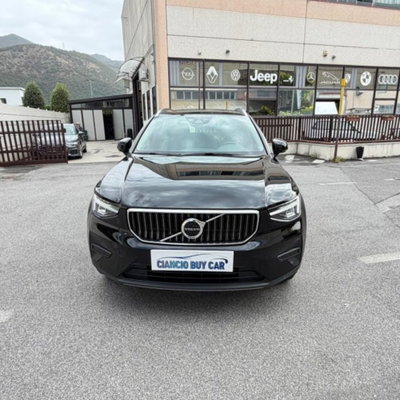 Volvo XC40 T4 Recharge Plug-in Hybrid R-design (3)