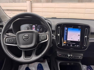 Volvo XC40 T4 Recharge Plug-in Hybrid R-design (9)
