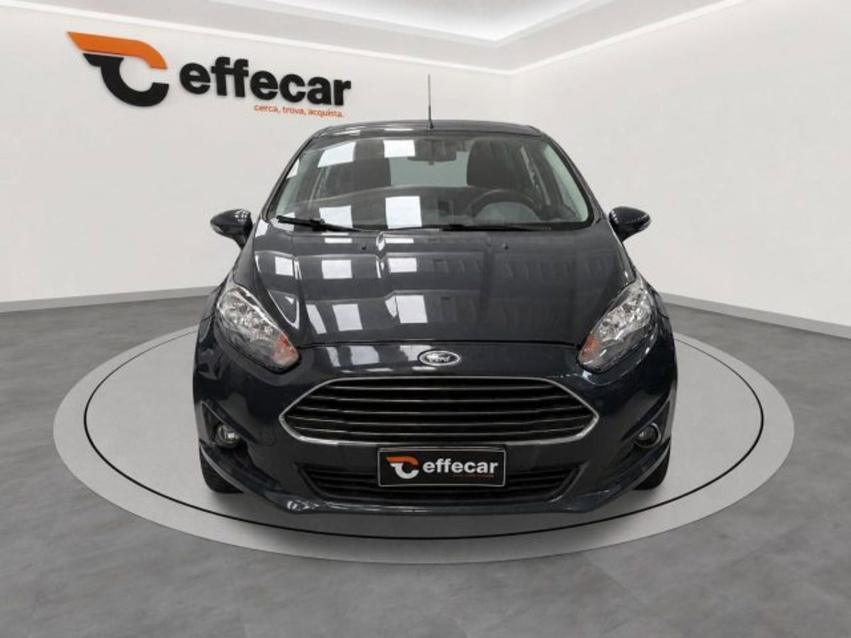 Ford Fiesta 1.5 TDCi 75CV 5 porte Titanium (2)