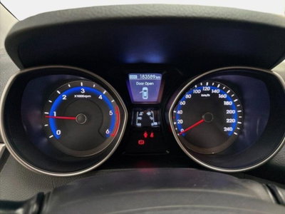 Hyundai i30 1.4 CRDi 5p. Classic (9)