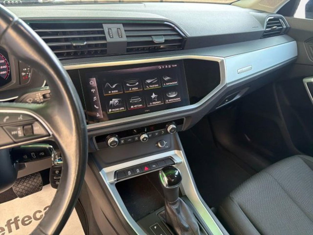 Audi Q3 35 TDI quattro S tronic Business (10)