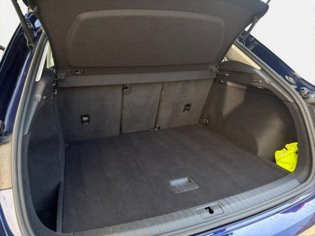 Audi Q3 35 TDI quattro S tronic Business (14)