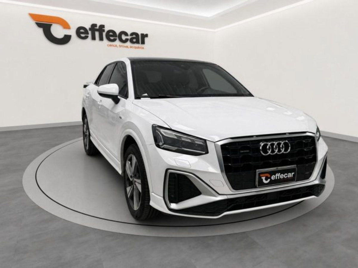 Audi Q2 Q2 35 TDI quattro S tronic Identity Black (3)