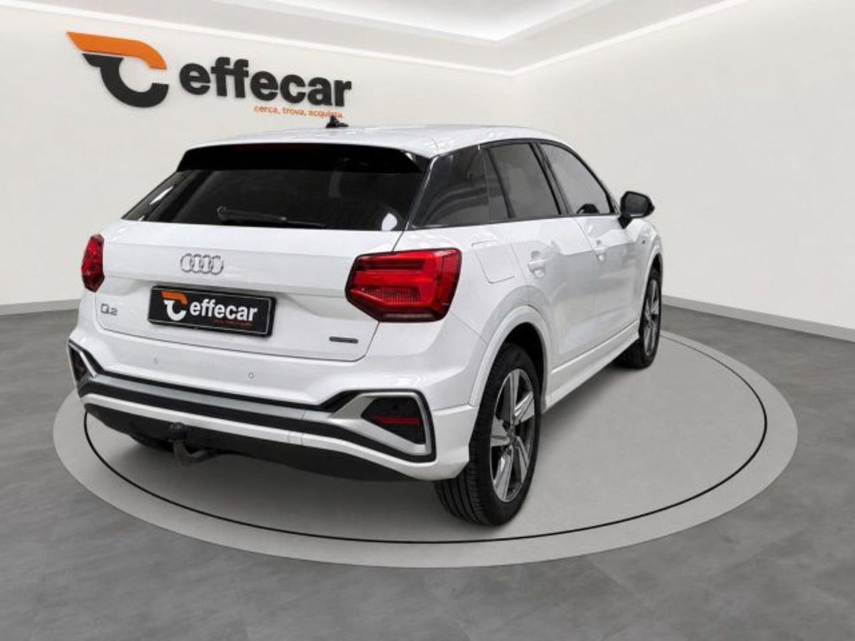 Audi Q2 Q2 35 TDI quattro S tronic Identity Black (6)