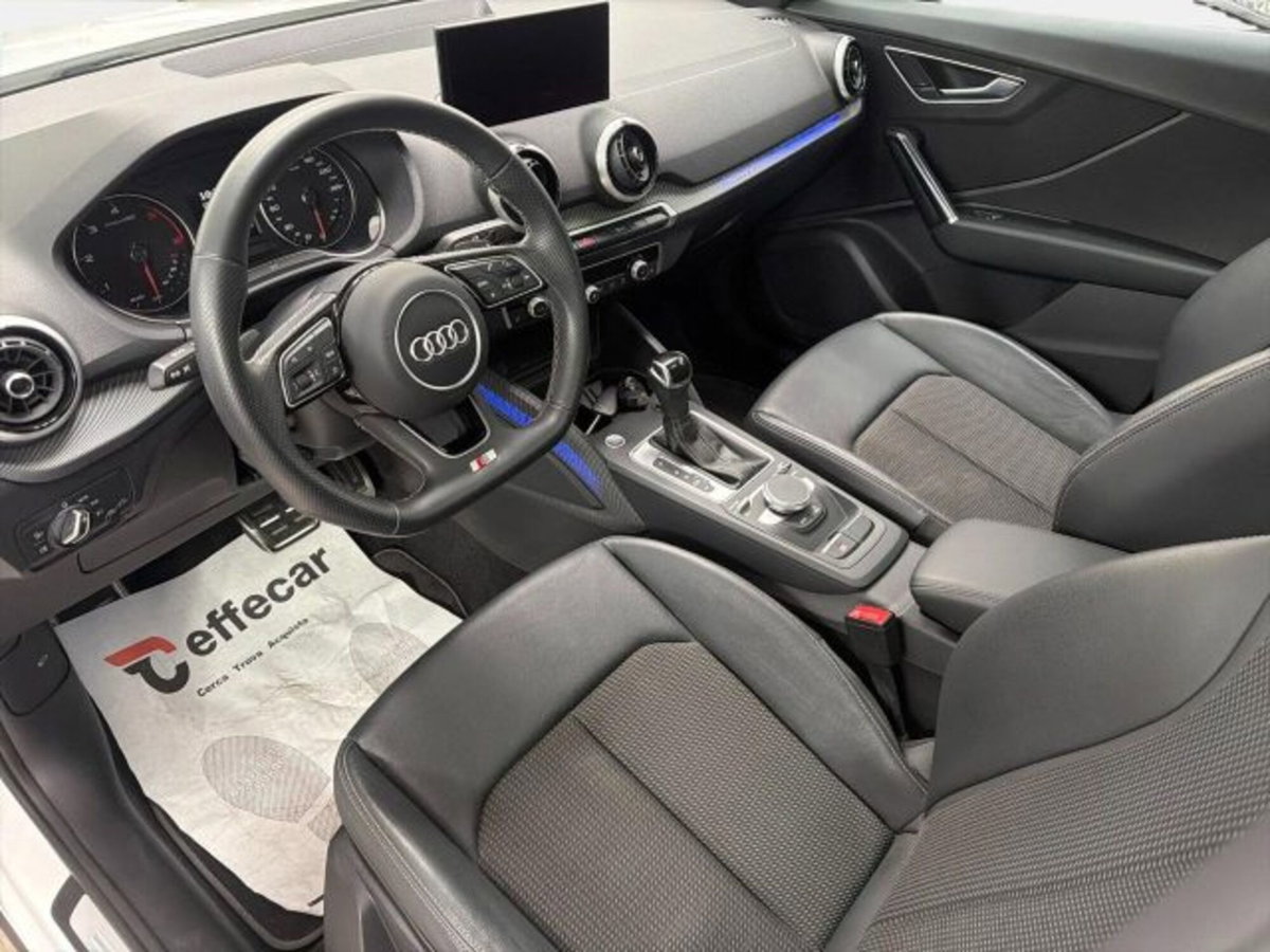 Audi Q2 Q2 35 TDI quattro S tronic Identity Black (7)