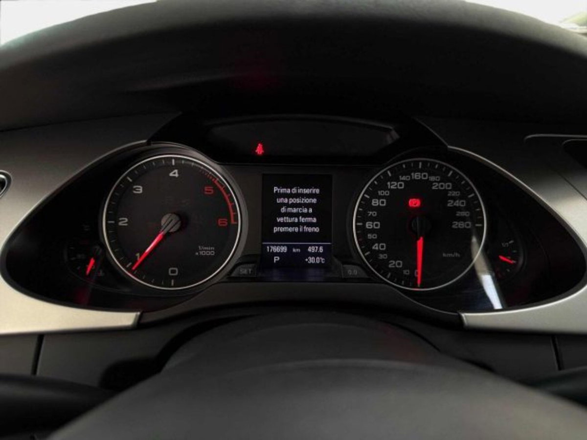 Audi A4 Avant 2.0 TDI 143CV F.AP. (9)