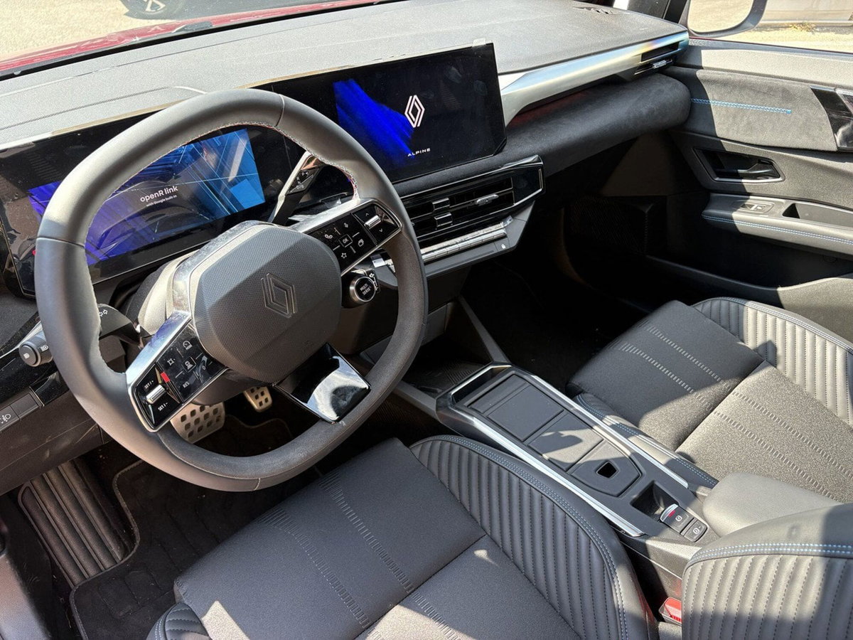 Renault Clio 1.8 full hybrid Esprit Alpine 160cv auto (7)