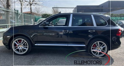 Porsche Cayenne 4.8 Turbo (4)