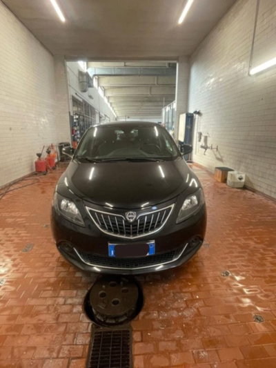 Lancia Ypsilon 1.0 FireFly 5 porte S&S Hybrid Silver Plus (14)