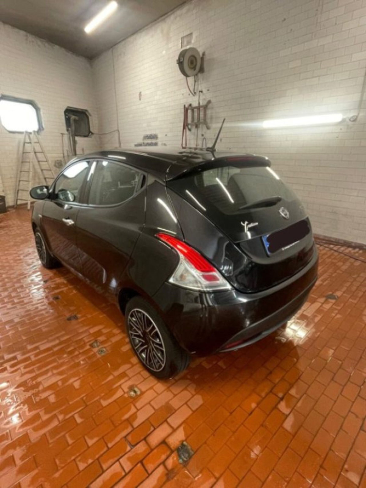 Lancia Ypsilon 1.0 FireFly 5 porte S&S Hybrid Silver Plus (17)