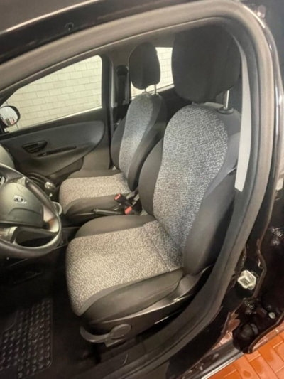 Lancia Ypsilon 1.0 FireFly 5 porte S&S Hybrid Silver Plus (3)