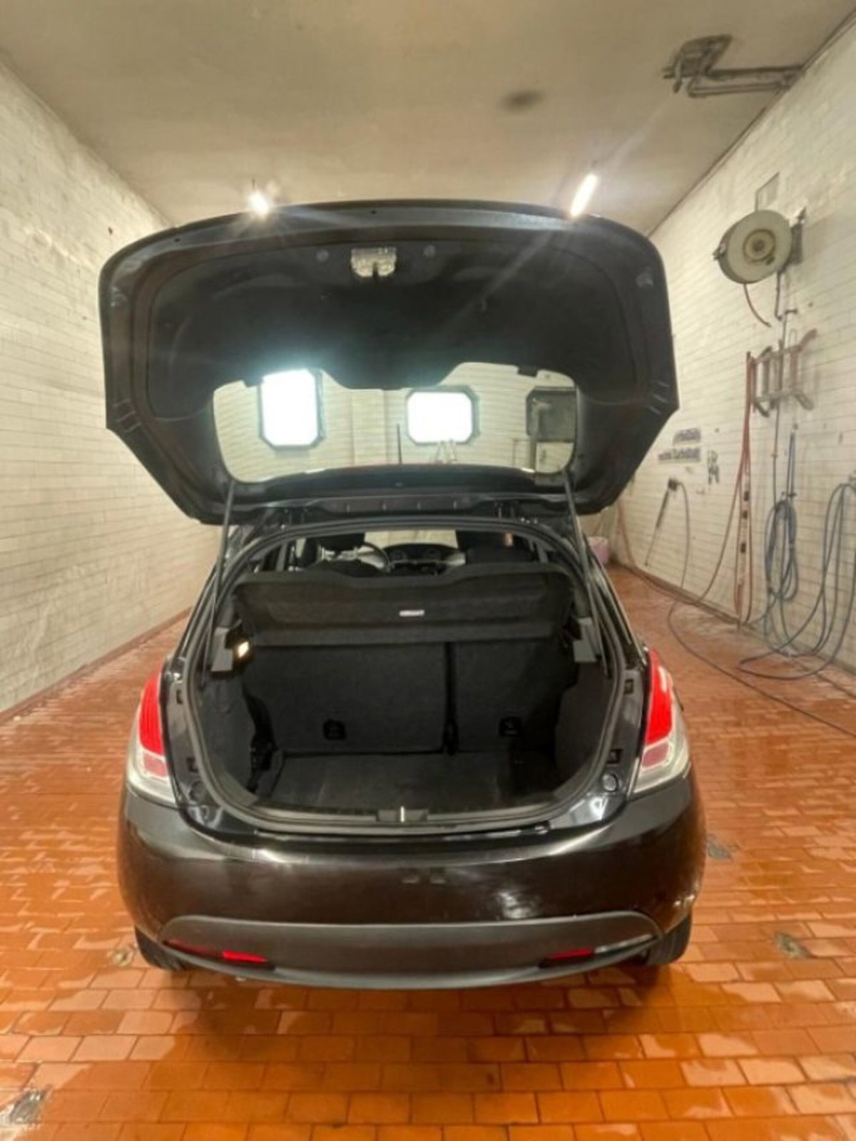 Lancia Ypsilon 1.0 FireFly 5 porte S&S Hybrid Silver Plus (6)