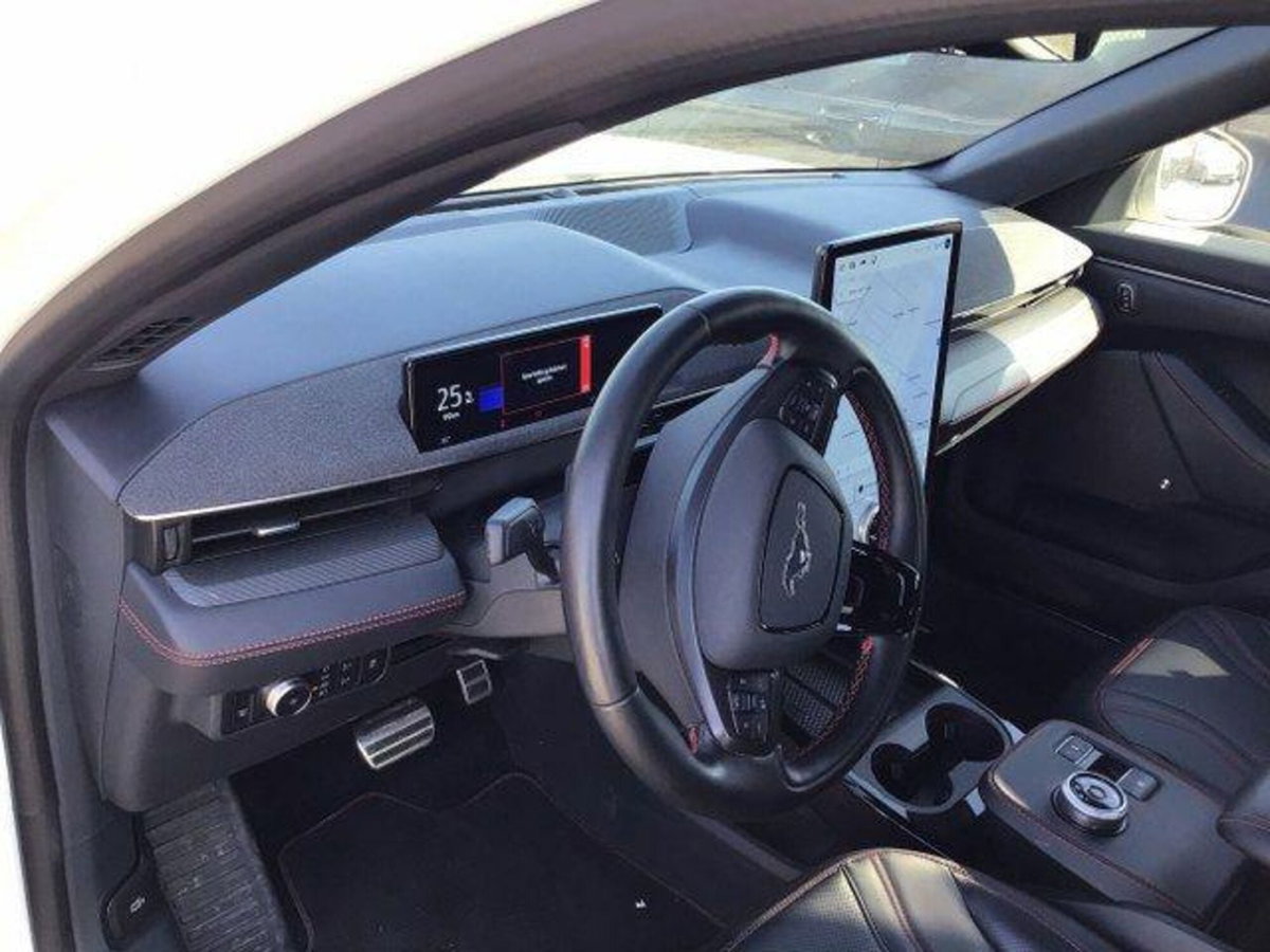 Ford Mustang Mach-E standard range rwd 268cv auto (7)
